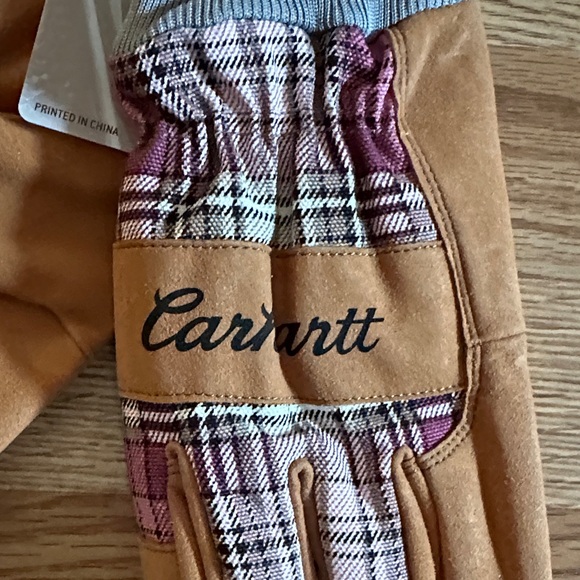 Women’s Carhartt Wild Rose Plaid Insulated Work Gloves - Picture 5 of 5